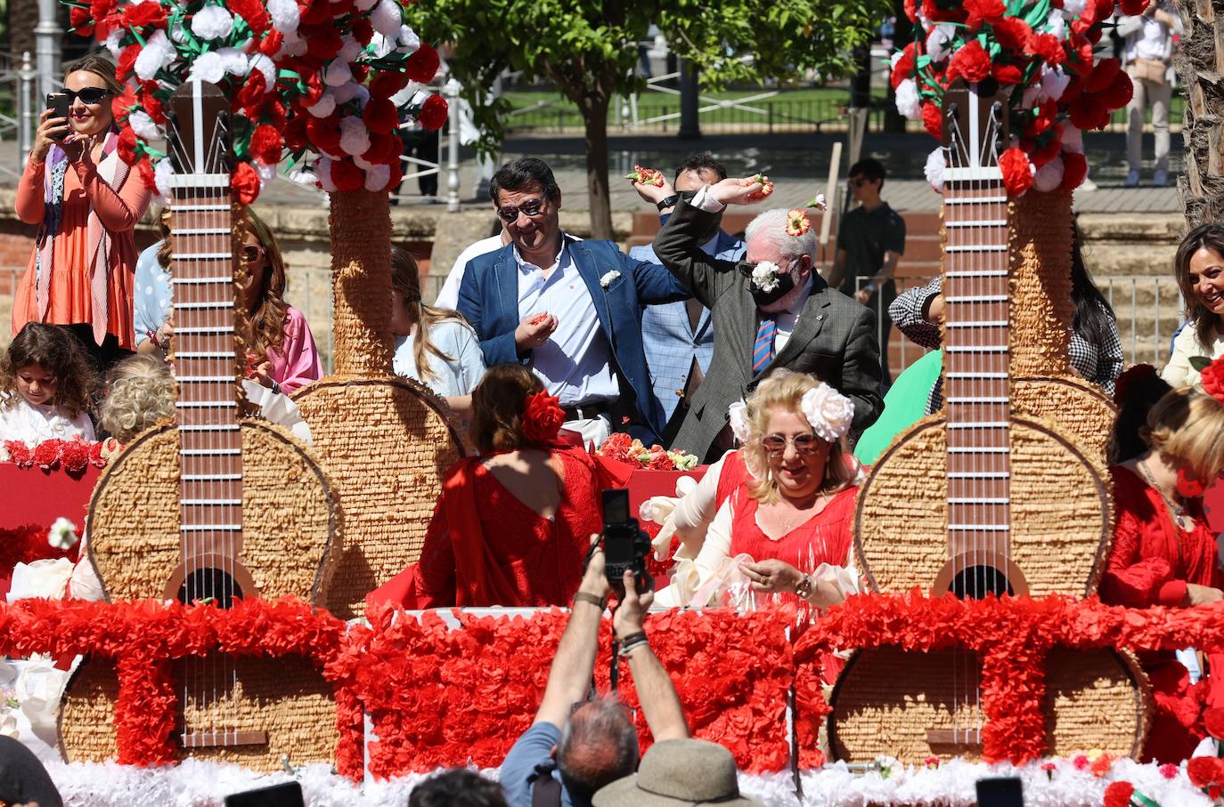 La espectacular Batalla de las Flores de Córdoba 2022, en imágenes