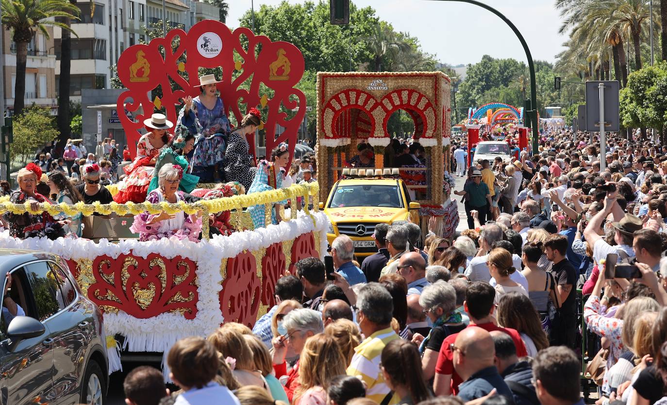 La espectacular Batalla de las Flores de Córdoba 2022, en imágenes