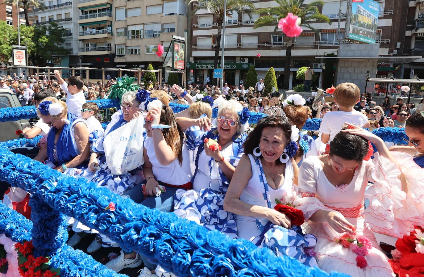 La espectacular Batalla de las Flores de Córdoba 2022, en imágenes