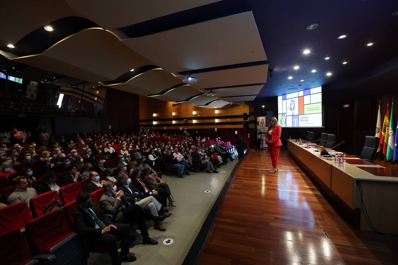 Los equipos de los candidatos a rector de la Universidad de Córdoba, en imágenes