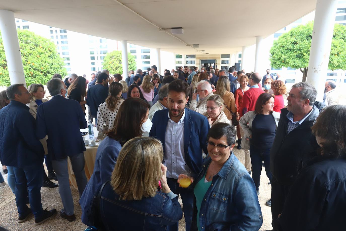 Los equipos de los candidatos a rector de la Universidad de Córdoba, en imágenes