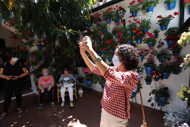 Patios de Córdoba 2022 | Las largas colas y el ambiente del fin de semana, en imágenes