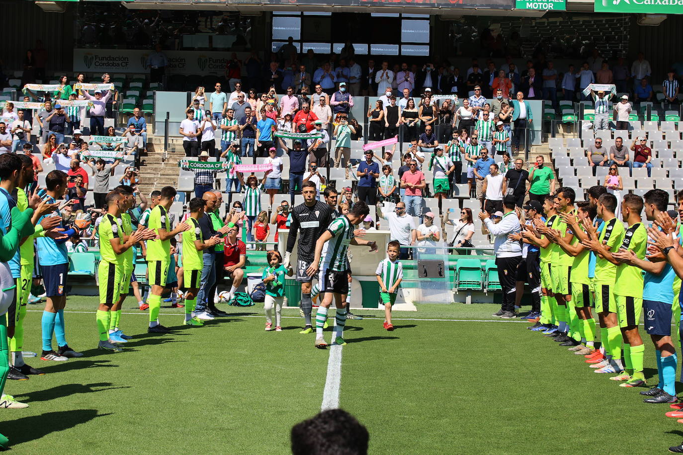 El ambiente y las mejores jugadas Córdoba CF - AD Ceuta en El Arcángel, en imágenes