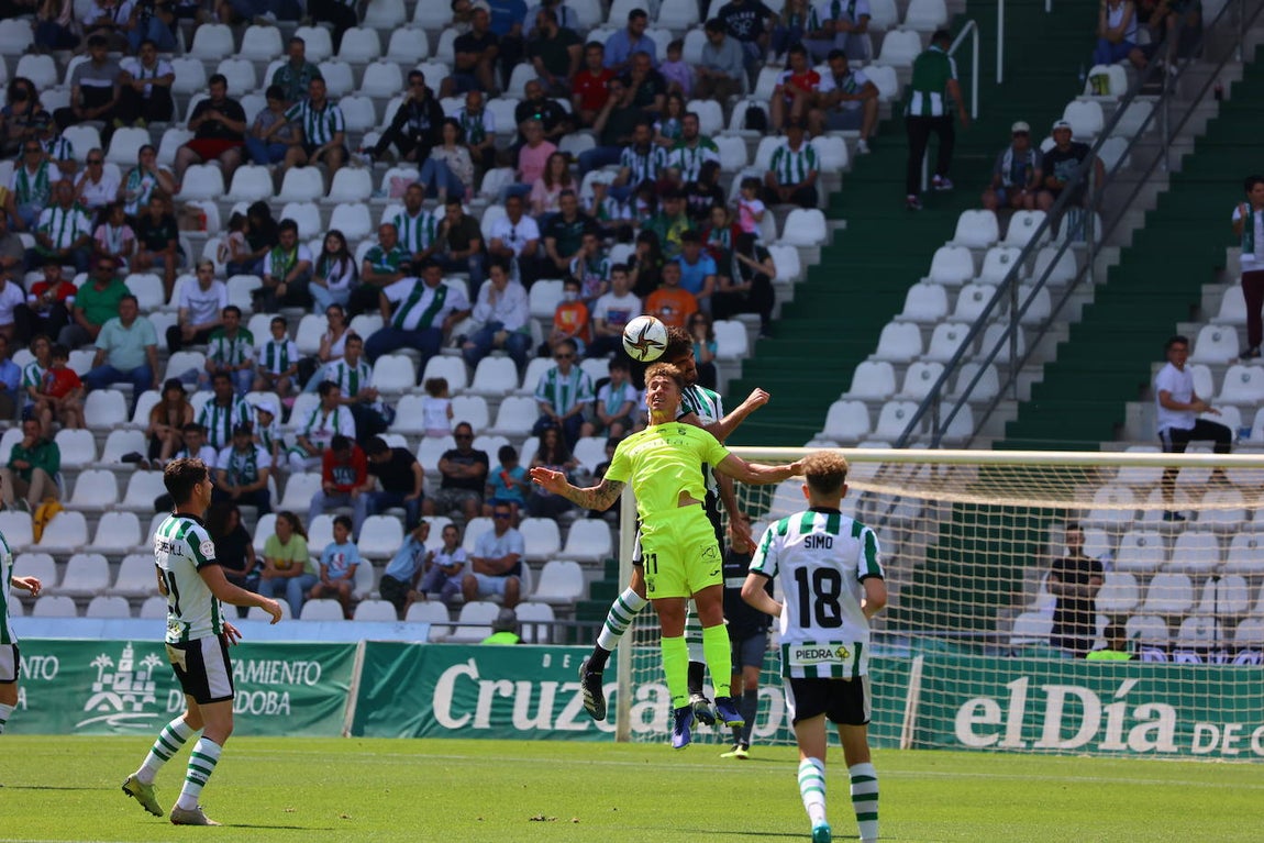 El ambiente y las mejores jugadas Córdoba CF - AD Ceuta en El Arcángel, en imágenes