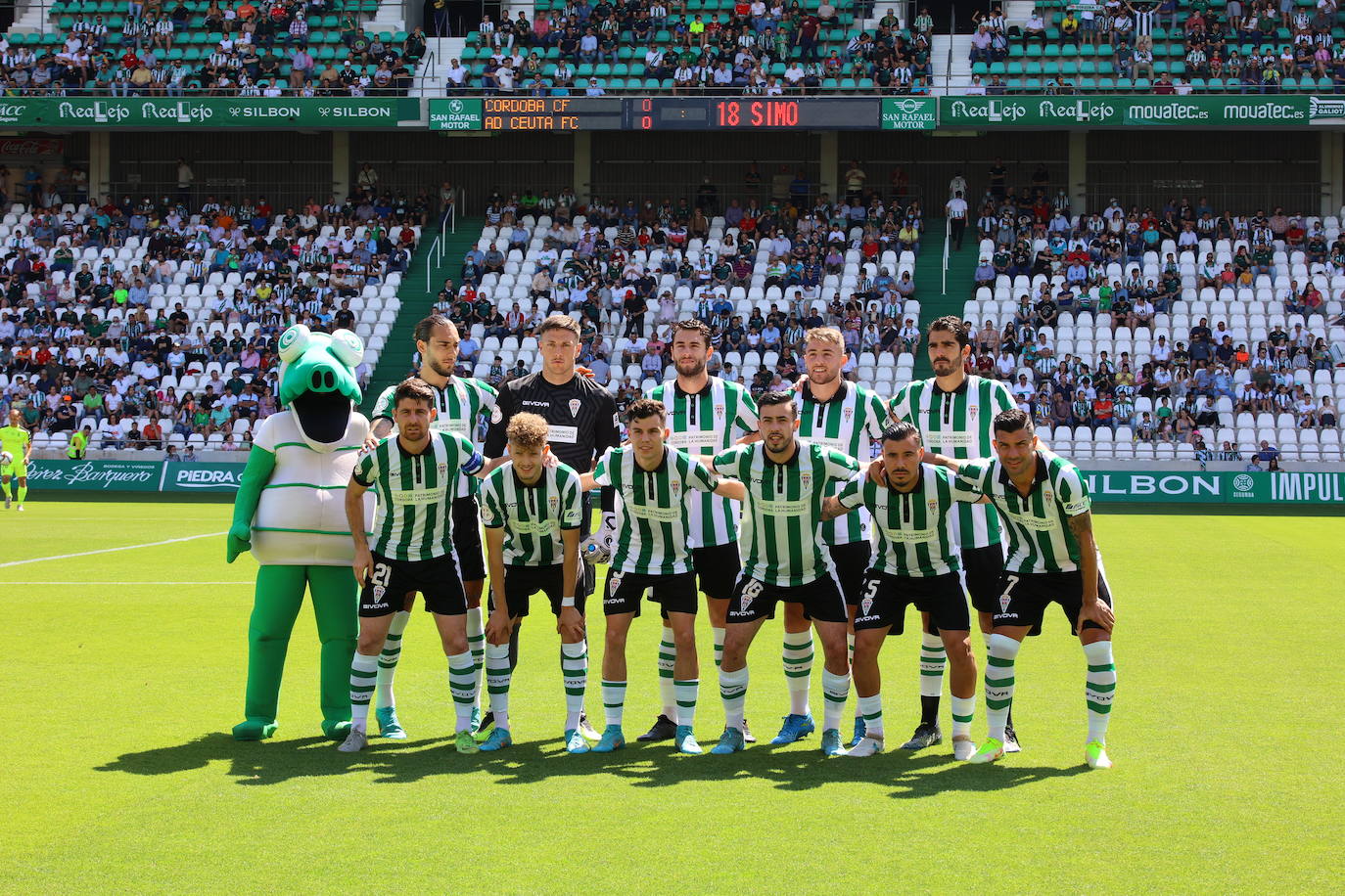 El ambiente y las mejores jugadas Córdoba CF - AD Ceuta en El Arcángel, en imágenes