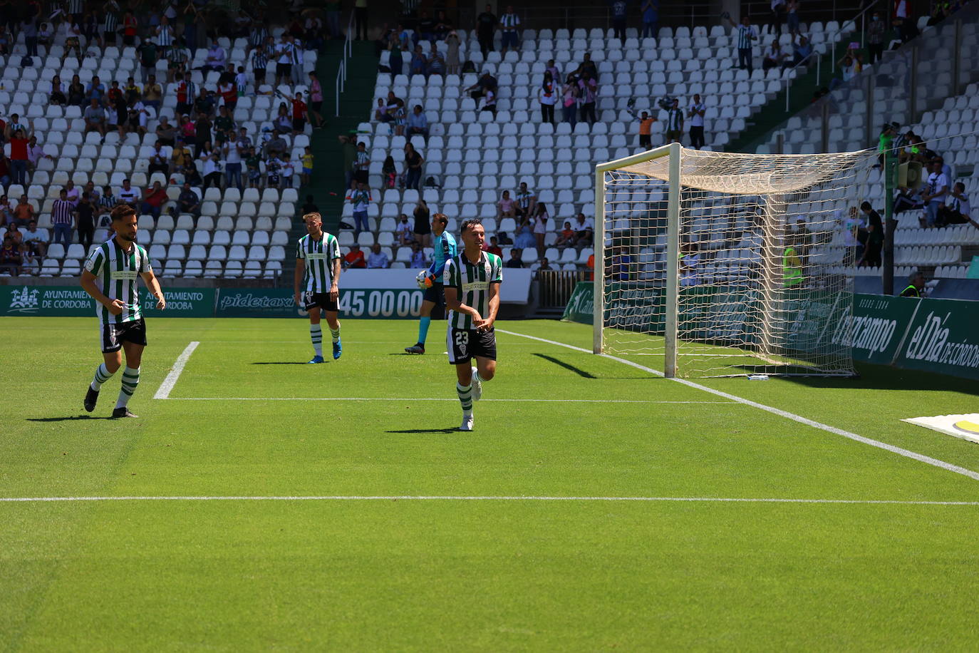 El ambiente y las mejores jugadas Córdoba CF - AD Ceuta en El Arcángel, en imágenes