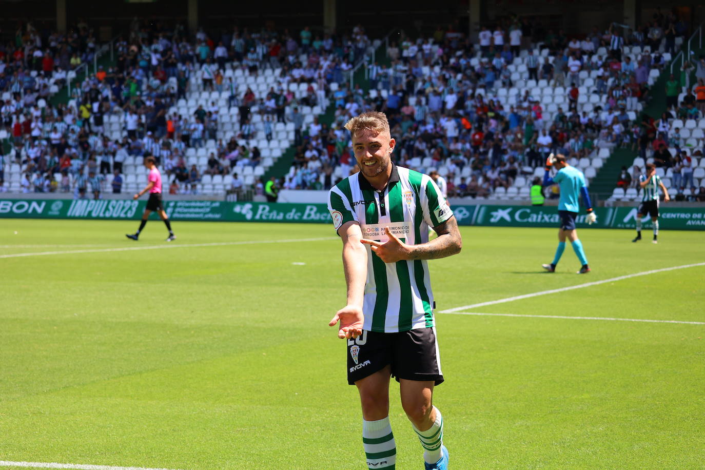 El ambiente y las mejores jugadas Córdoba CF - AD Ceuta en El Arcángel, en imágenes