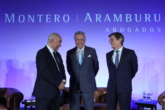 La ponencia de Jorge Dezcállar en Córdoba, en imágenes