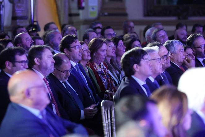 La ponencia de Jorge Dezcállar en Córdoba, en imágenes