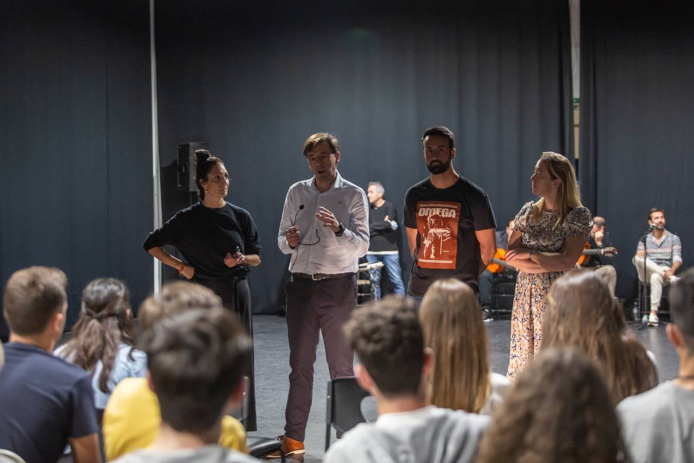 Masterclass del Ballet Flamenco de Andalucía con alumnos de Secundaria. VANESSA GÓMEZ