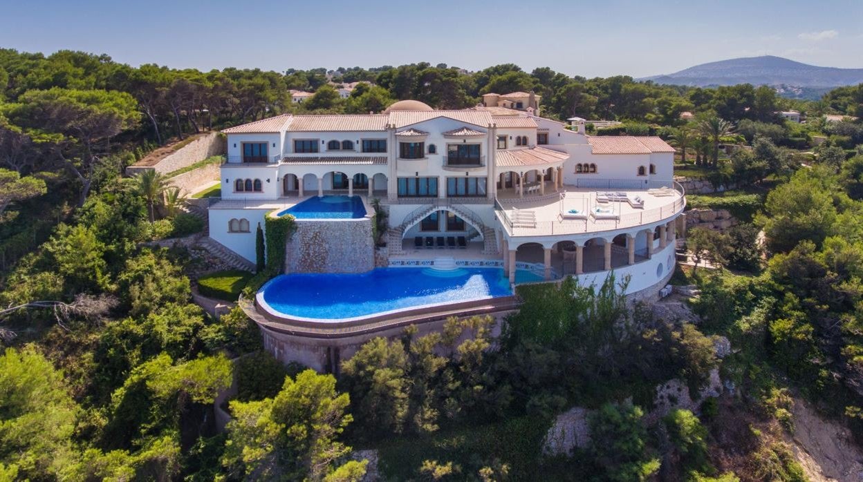 A la venta la villa más lujosa de Jávea que parece sacada de Beverly Hills