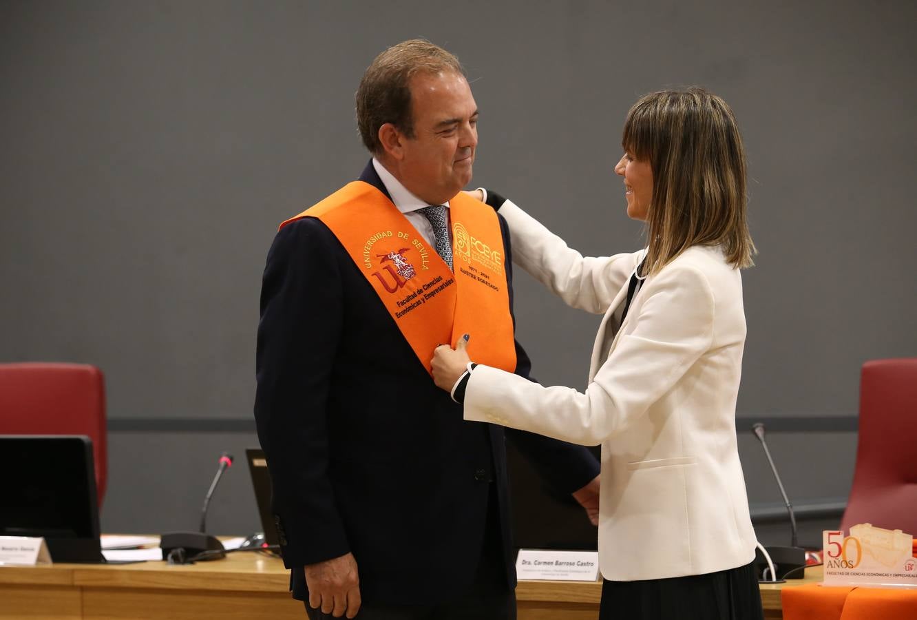 Acto de homenaje a los egresados ilustres de la facultad de Económicas y Empresariales de Sevilla. ROCÍO RUZ