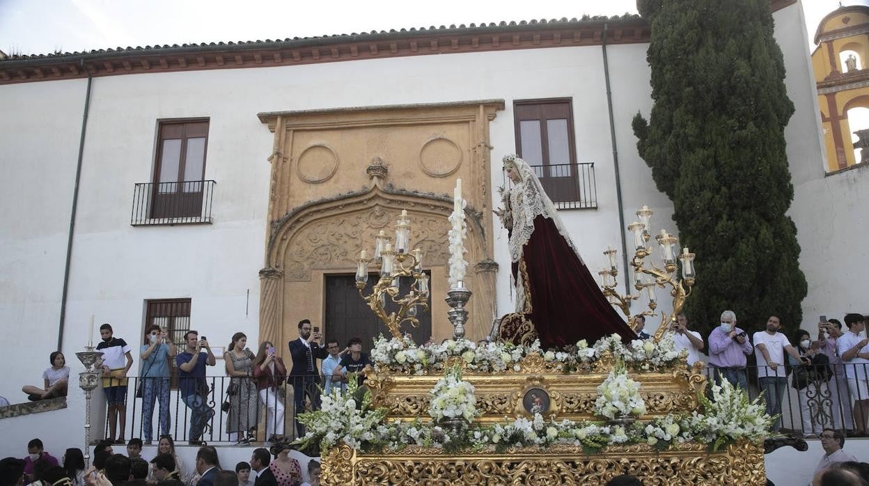 La procesión de la Virgen de la Paz en Córdoba, en imágenes