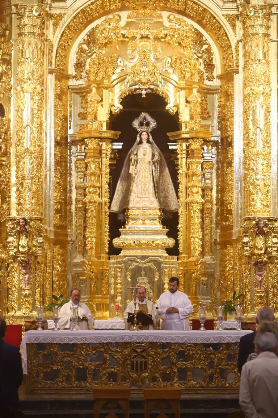 En imágenes, la misa de la Merced concelabrada por monseñor Asenjo y el obispo de Bangassou