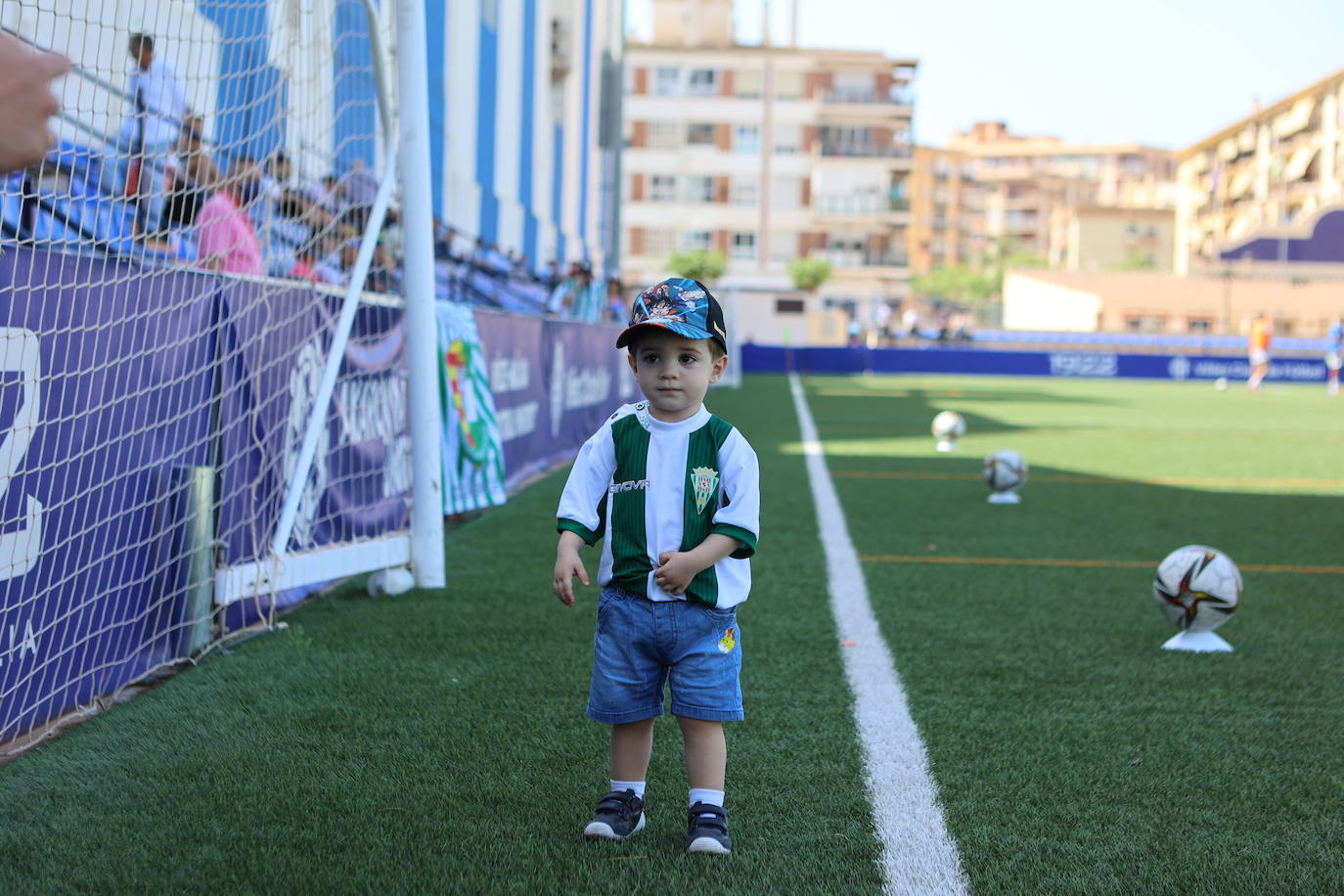 Las mejores jugadas y el ambiente cordobesista del Vélez CF - Córdoba CF, en imágenes