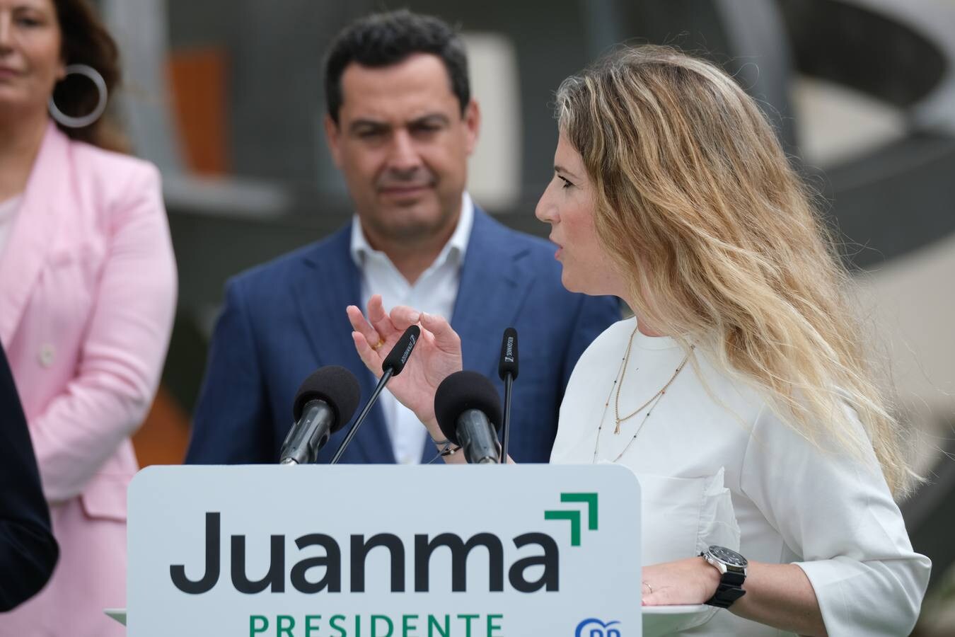 Fotos: Juanma presenta a sus 109 candidatos al Parlamento en Jerez