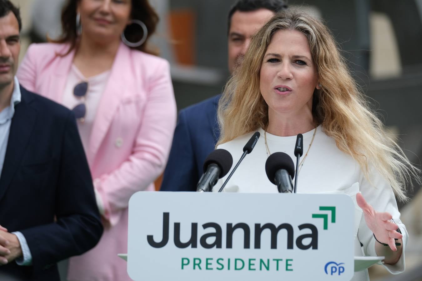 Fotos: Juanma presenta a sus 109 candidatos al Parlamento en Jerez