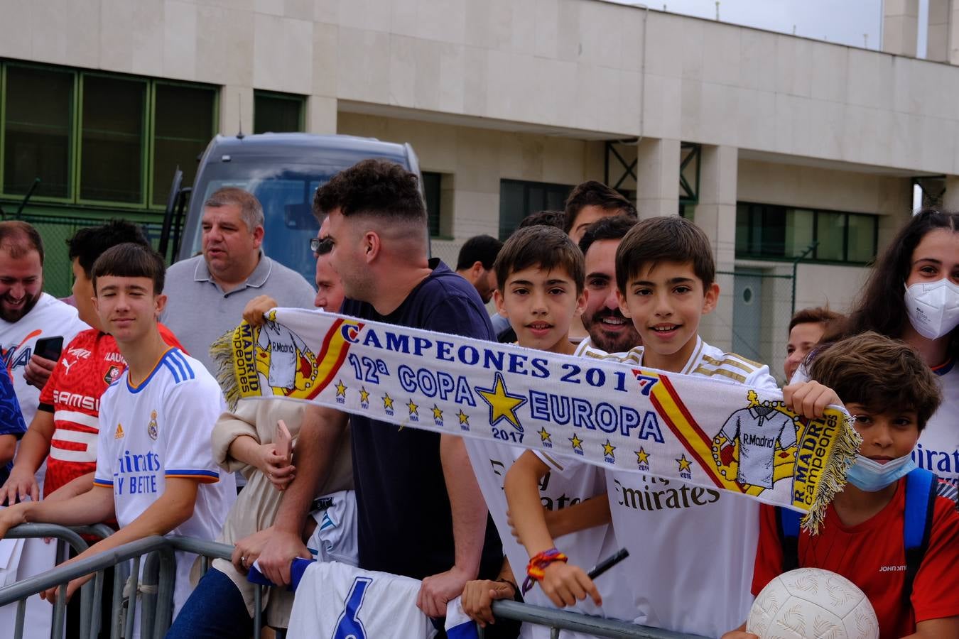 Fotos: El Real Madrid aterriza en Cádiz