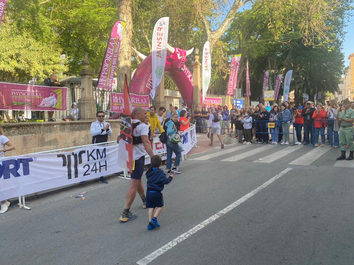 En imágenes: Así ha sido la vuelta de los 101 km en 24 horas de La Legión