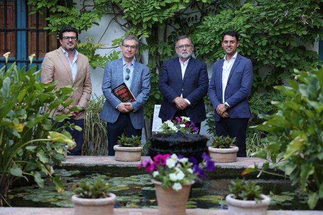 El Foro Cultural de ABC Córdoba con Santiago Posteguillo, en imágenes