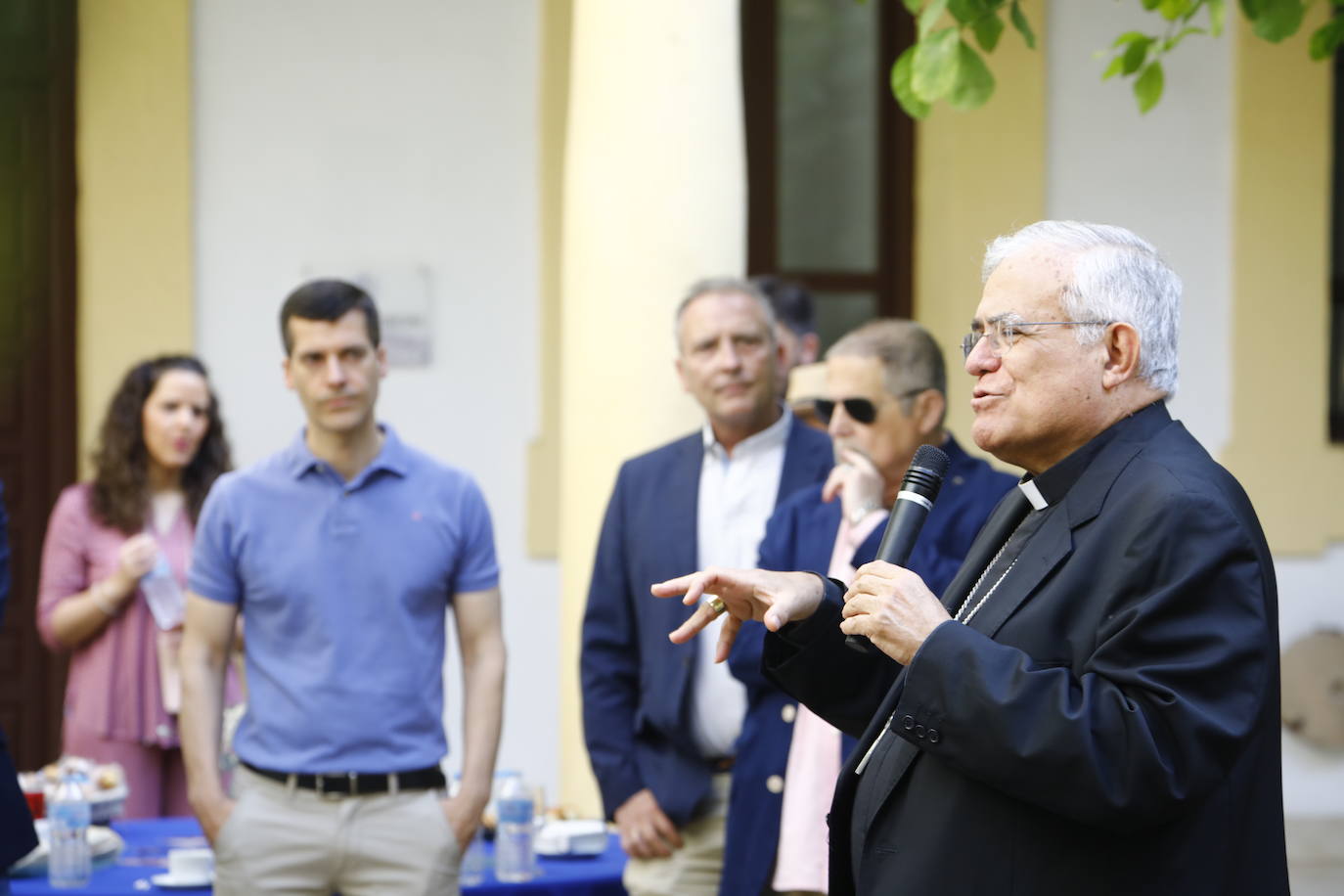 El encuentro del obispo de Córdoba con los medios, en imágenes