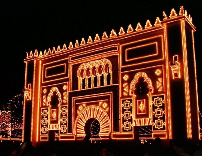 La evolución de la portada de la Feria de Córdoba en el Arenal, en imágenes