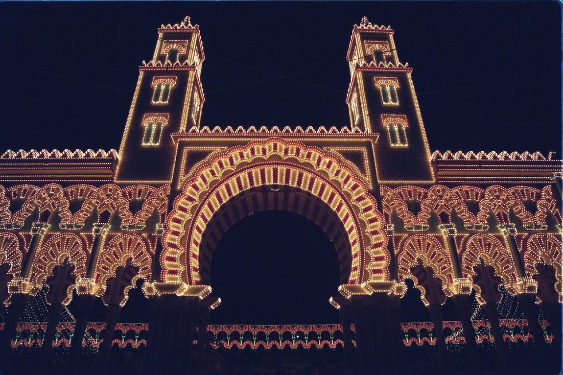 La evolución de la portada de la Feria de Córdoba en el Arenal, en imágenes