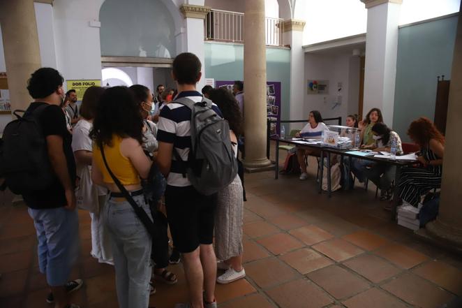 Las elecciones a rector en la Universidad de Córdoba, en imágenes