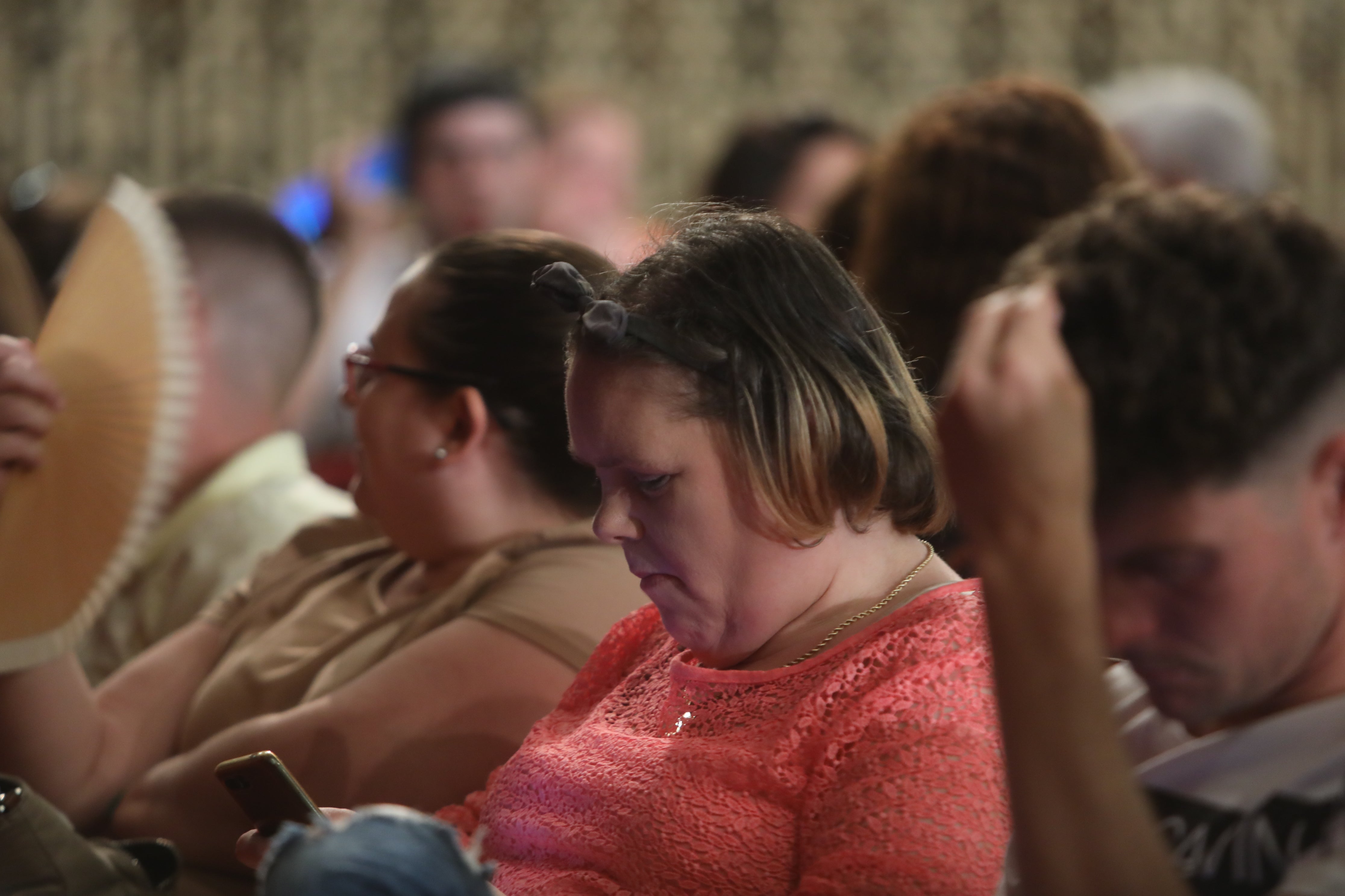 Fotos: Búscate en el Falla. Iván Alejo entre el público de la cuarta sesión del COAC 2022