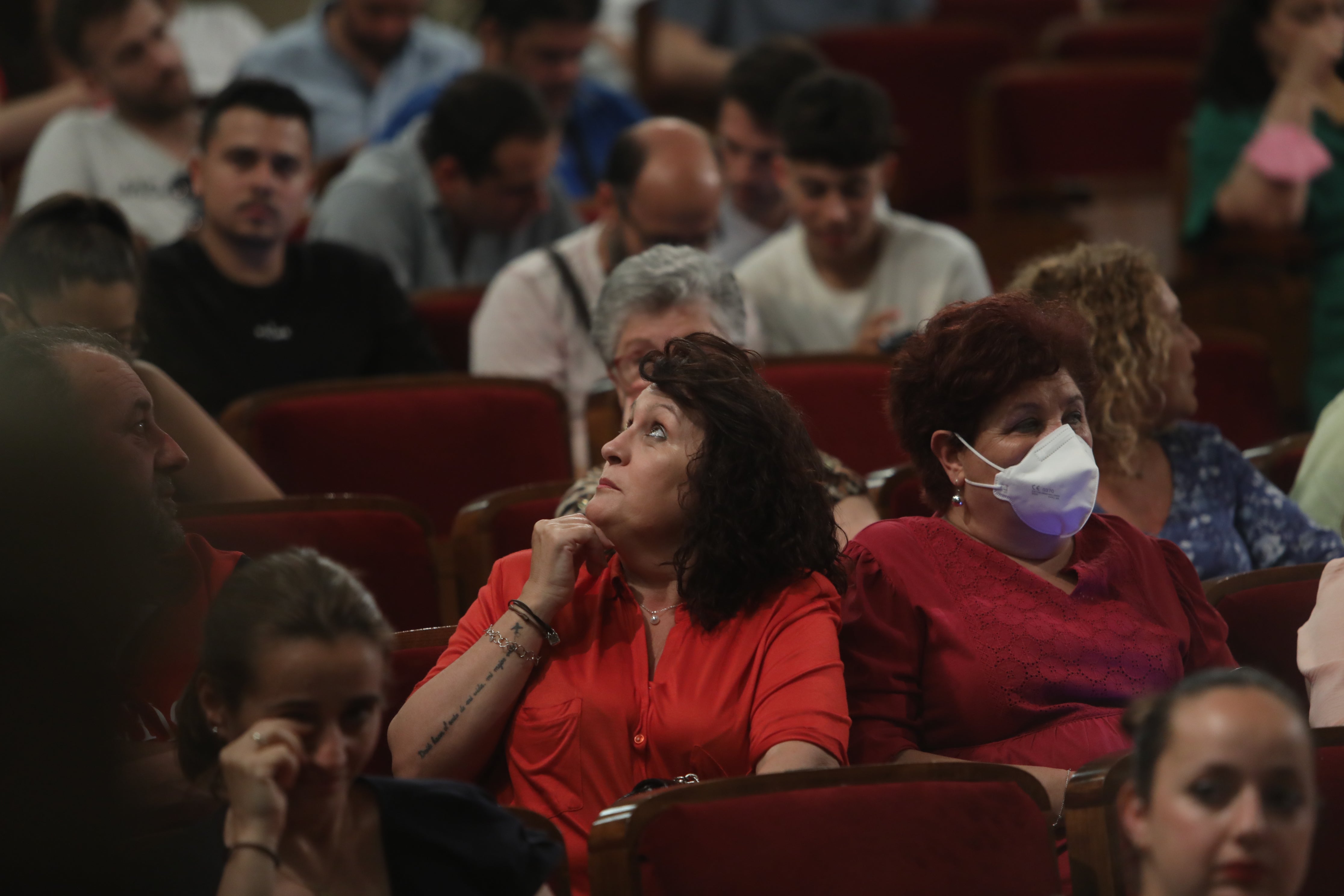 Fotos: Búscate en el Falla. Iván Alejo entre el público de la cuarta sesión del COAC 2022