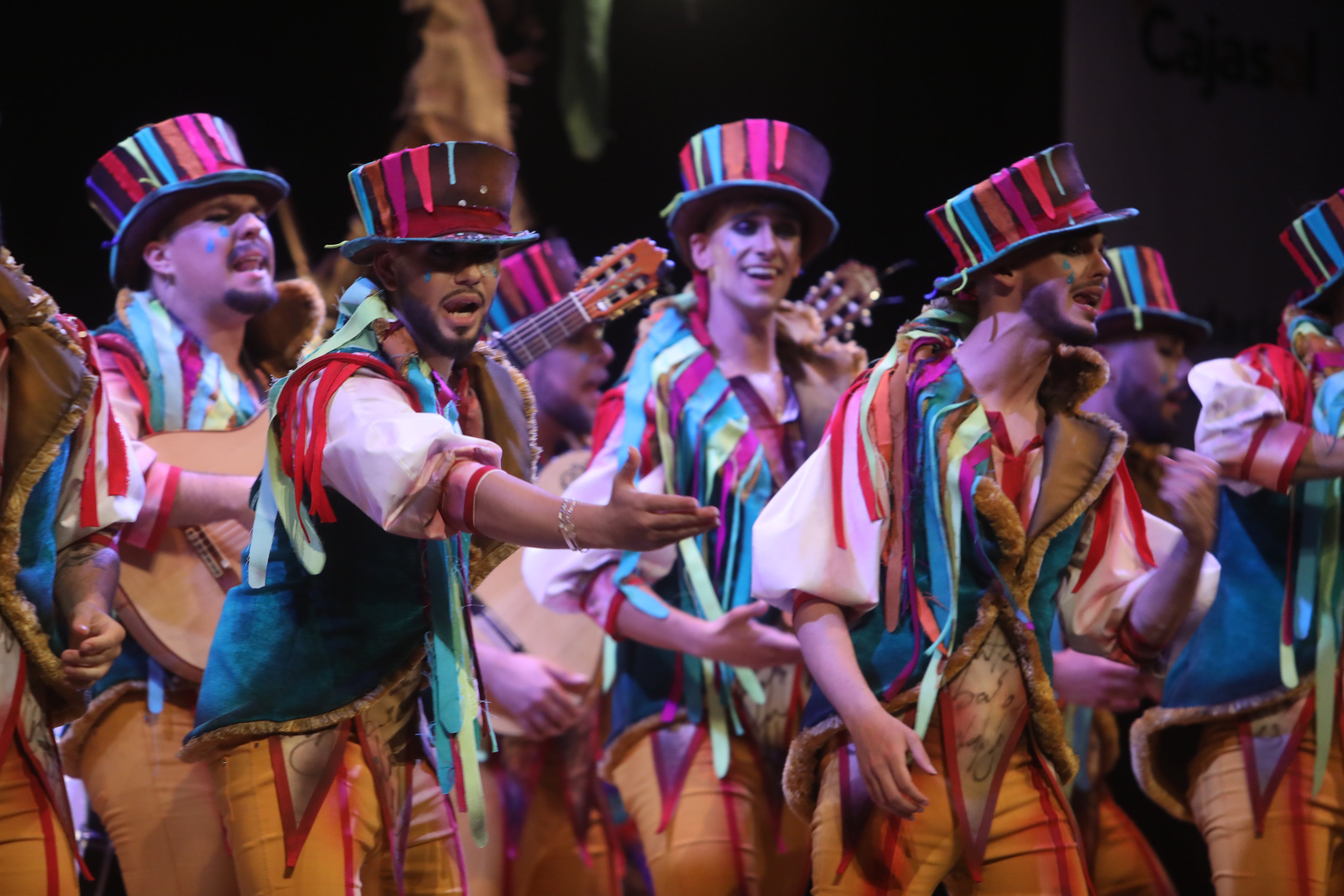 Fotos: Comparsa &#039;Cantando bajo la lluvia&#039; en el COAC 2022. Carnaval de Cádiz