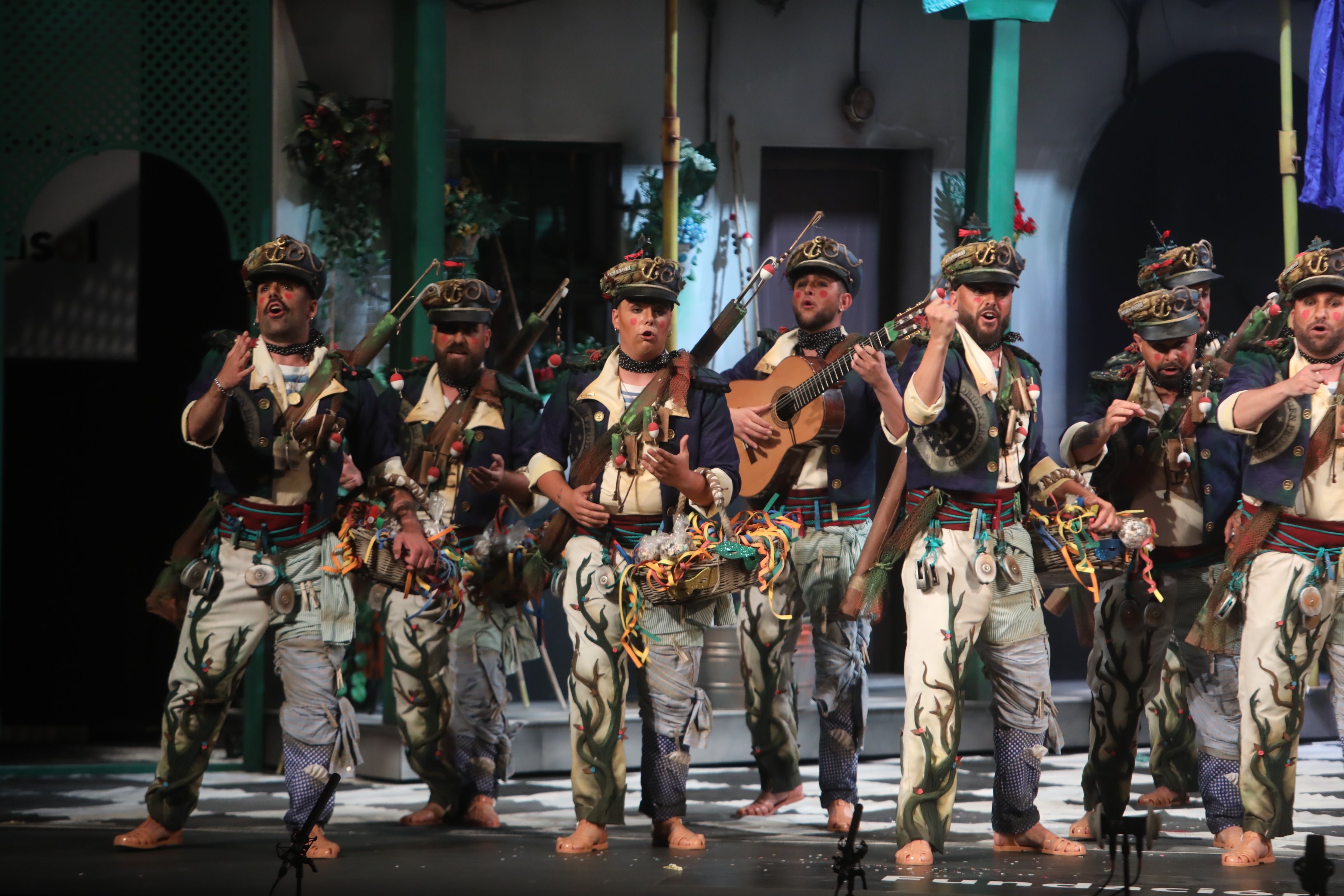 Fotos: Comparsa &#039;Los originales&#039; en el COAC 2022. Carnaval de Cádiz