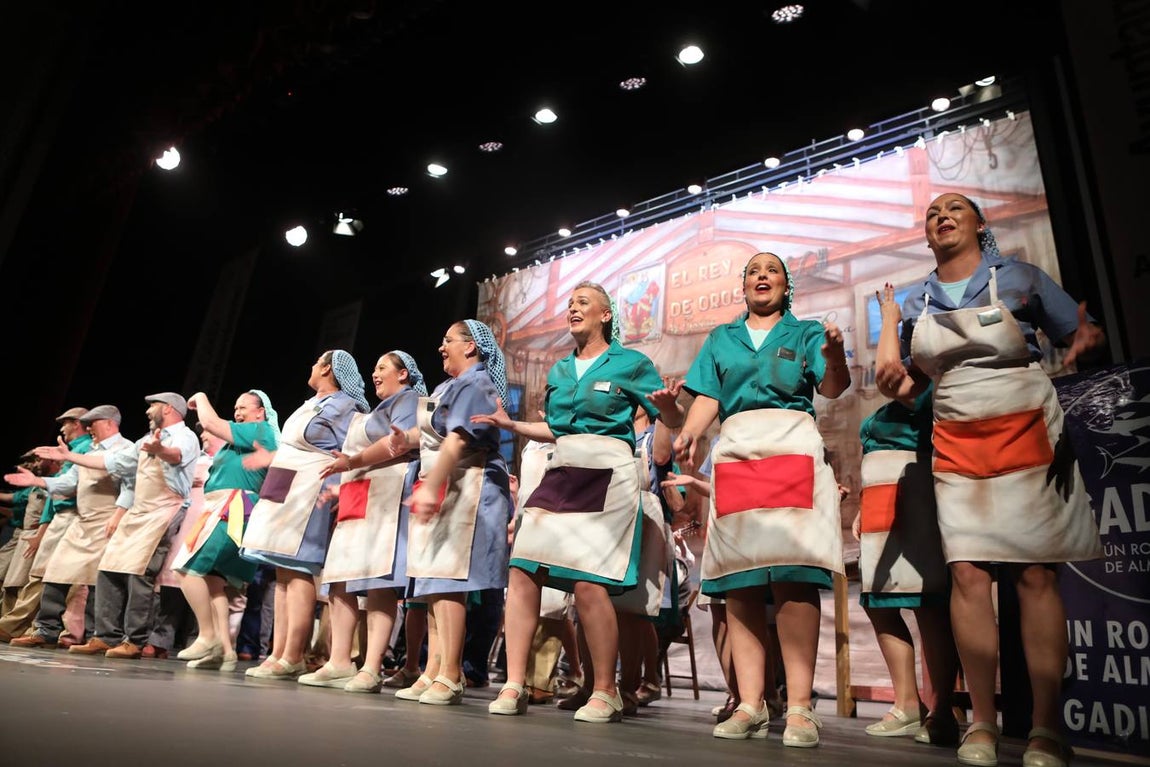 Fotos: Coro &#039;La fábrica de conservas&#039; en el COAC 2022. Carnaval de Cádiz