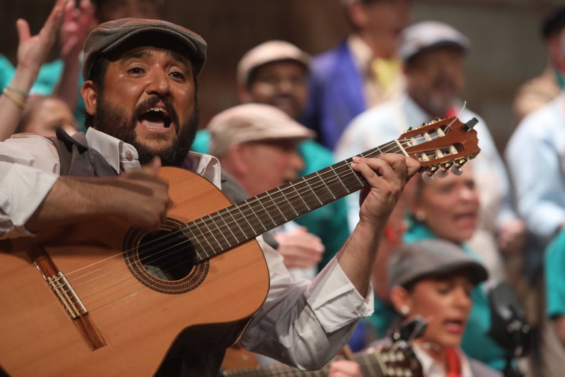 Fotos: Coro &#039;La fábrica de conservas&#039; en el COAC 2022. Carnaval de Cádiz