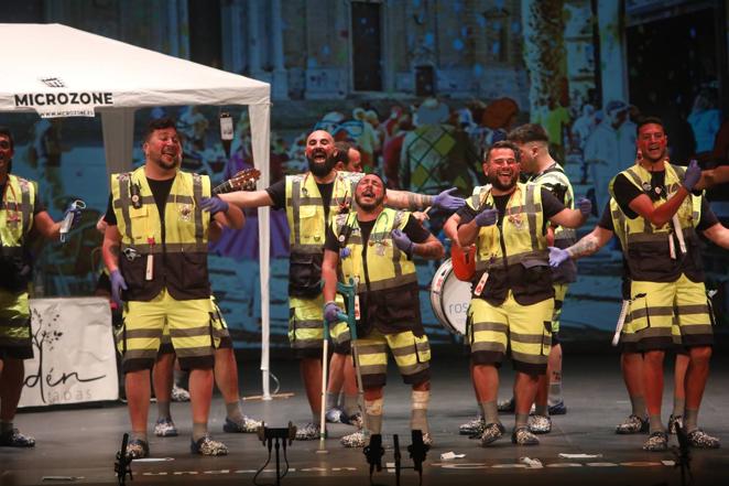 Chirigota &#039;Los que dan los puntos de verdad&#039; en el COAC 2022. Carnaval de Cádiz