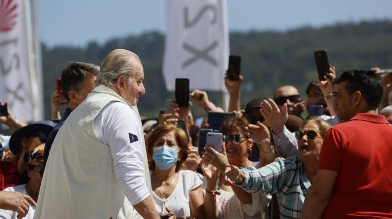 Don Juan Carlos I, en el Real Club Náutico de Sangenjo