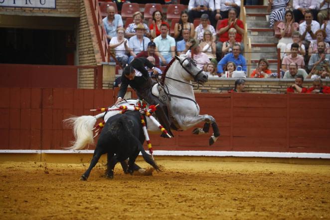 La primera corrida de toros de la Feria de Córdoba, en imágenes