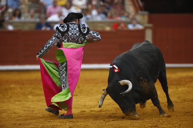 La primera corrida de toros de la Feria de Córdoba, en imágenes