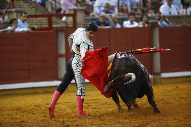 La primera corrida de toros de la Feria de Córdoba, en imágenes