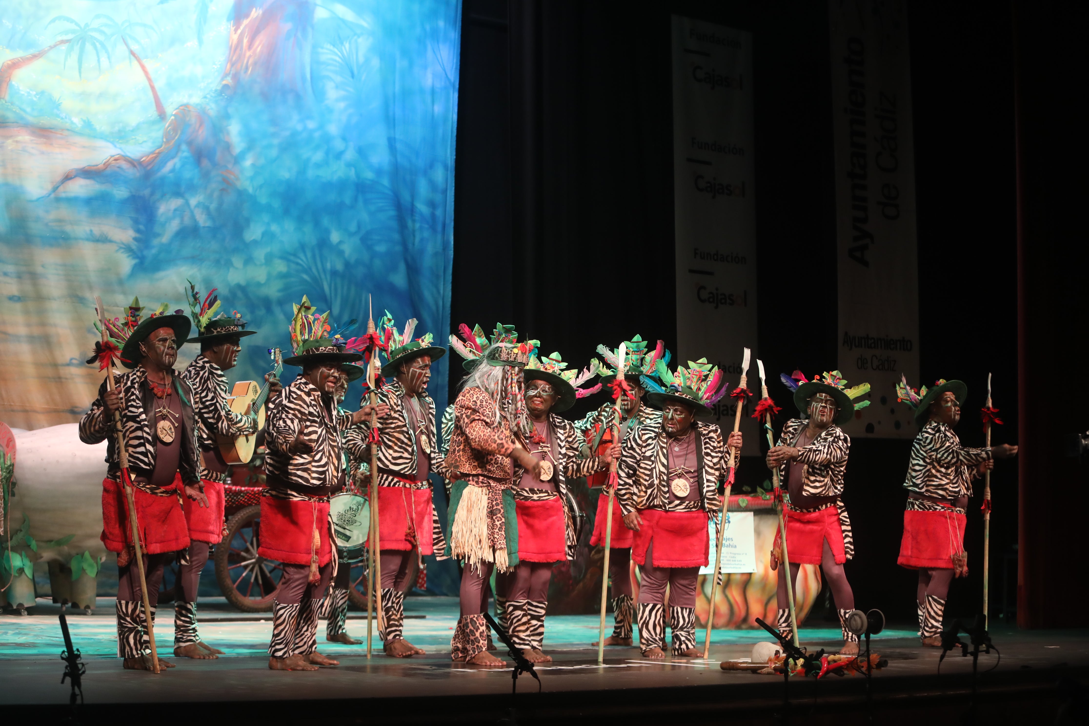 Fotos: Chirigota &#039;Entre sábanas, selvas y ríos... este año vamos al Rocío&#039; en el COAC 2022. Carnaval de Cádiz