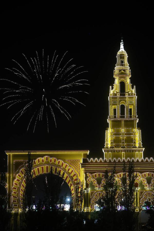 El encendido del alumbrado de la Feria de Córdoba 2022, en imágenes