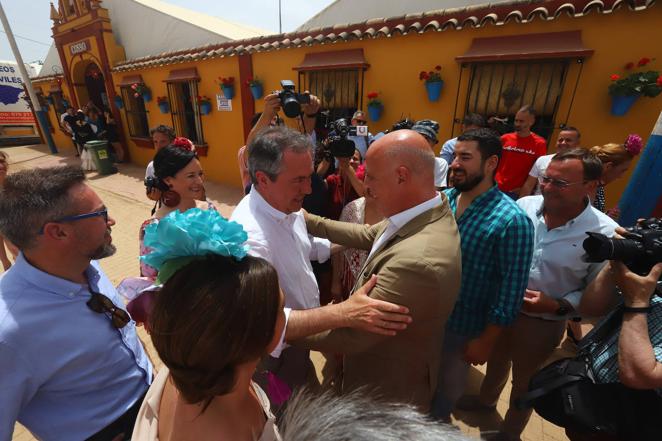 En imágenes, el ambiente de las casetas el primer sábado de la Feria de Córdoba