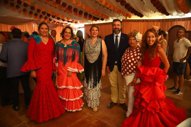 En imágenes, el ambiente de las casetas el primer sábado de la Feria de Córdoba