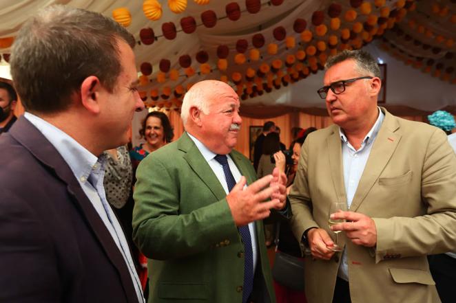 En imágenes, el ambiente de las casetas el primer sábado de la Feria de Córdoba