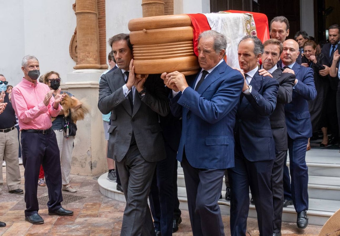 Multitudinario funeral de Miguel Báez Espuny &#039;El Litri&#039; en Huelva