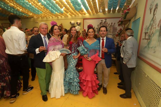 En imágenes, el ambiente de las casetas el primer sábado de la Feria de Córdoba