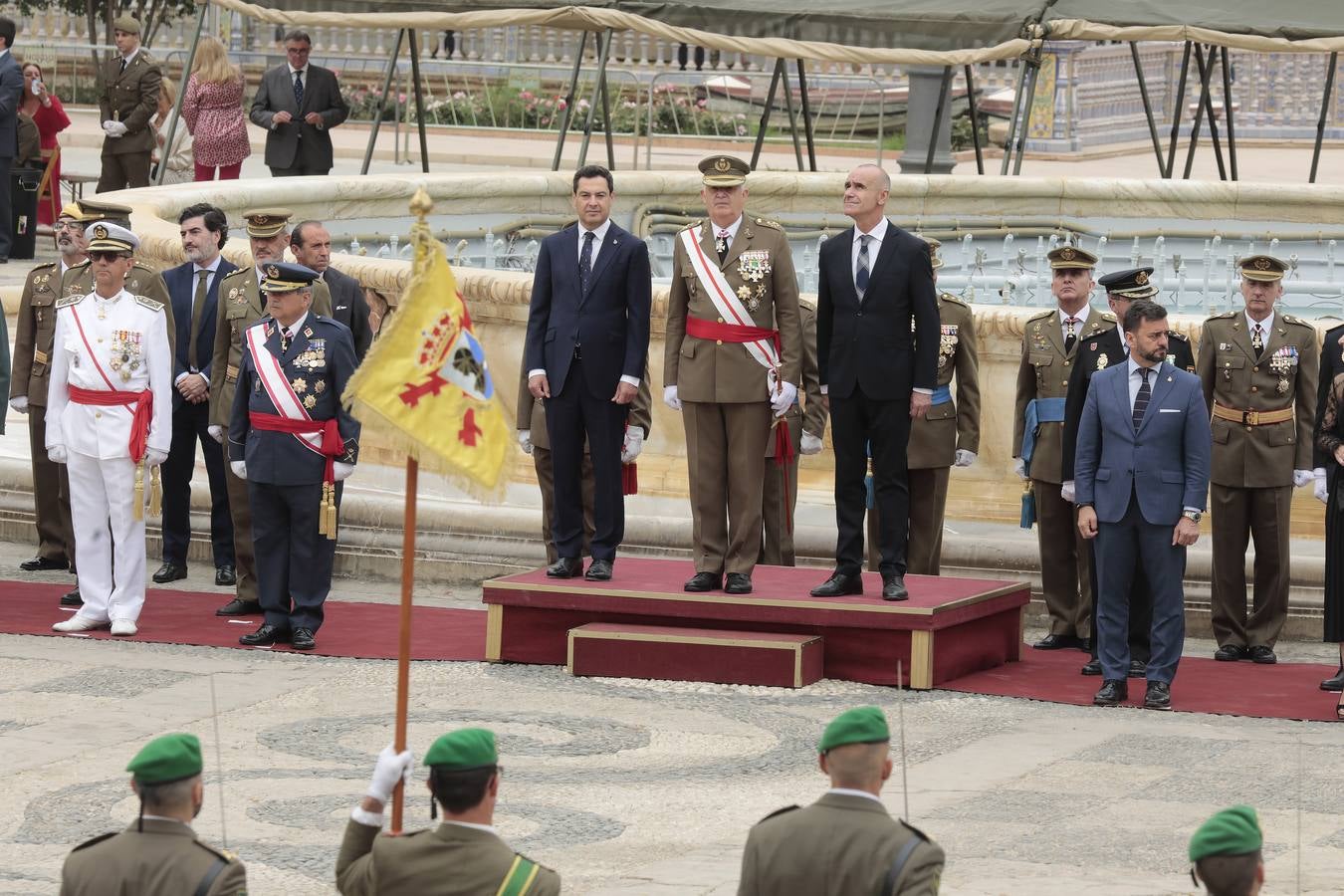 En imágenes, jura de bandera en la Plaza España