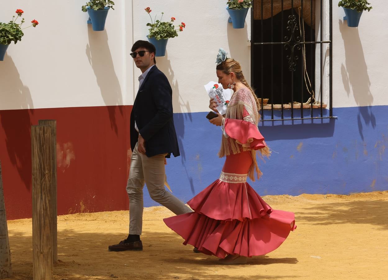 El ambiente en El Arenal del sábado de Feria de Córdoba, en imágenes