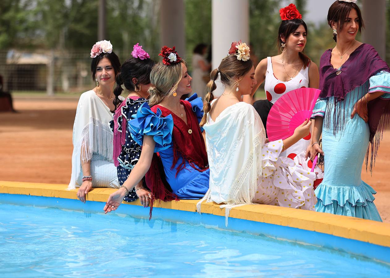 El ambiente en El Arenal del sábado de Feria de Córdoba, en imágenes