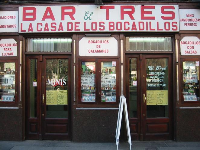 Los guardianes de los letreros antiguos